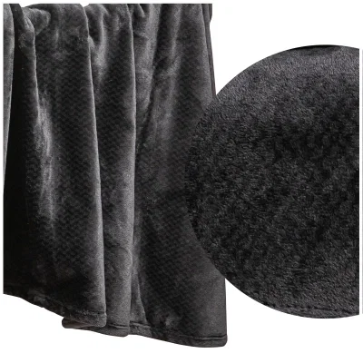 70 x 150 Plush Microfiber Willy Black Blanket
