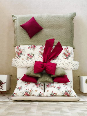 Burgundy Elegance Inspiration No. 1