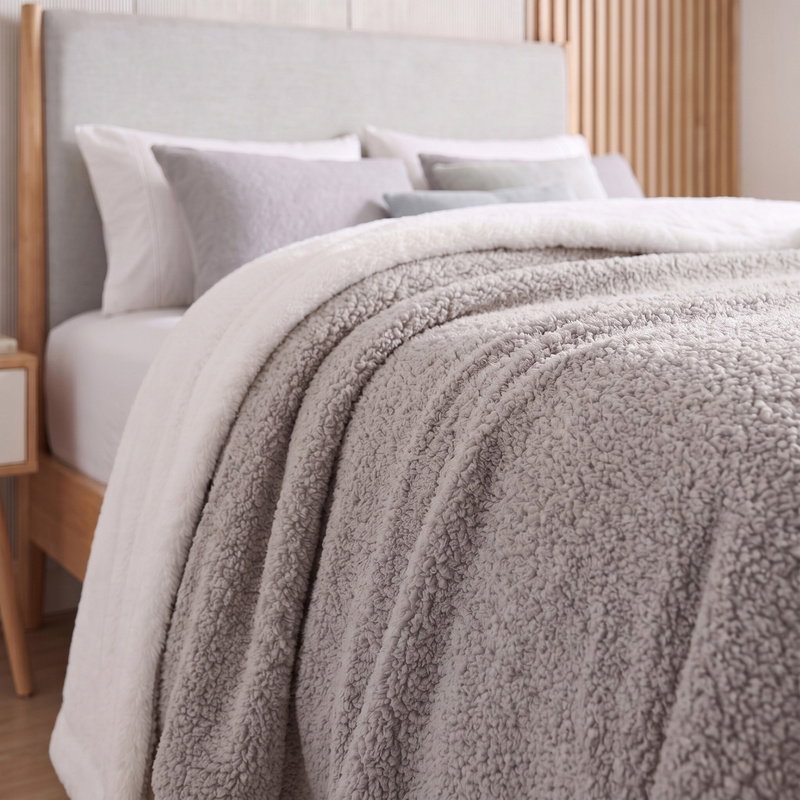 Koc 160 x 200 Boucle Bukla z Lamówką Mellori 04