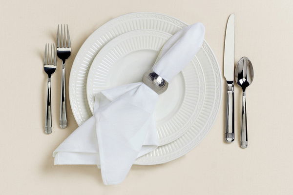 Obrus 140x240 Plamoodporny Klasyczny Elegant Krem